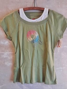 513a. NWT green vintage Hanes cotton boat neck graphic baby tee, XL